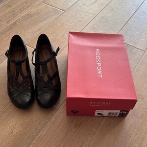 Rockport Black Heels Classic Mary Jane Style 8.5 flight attendant shoes